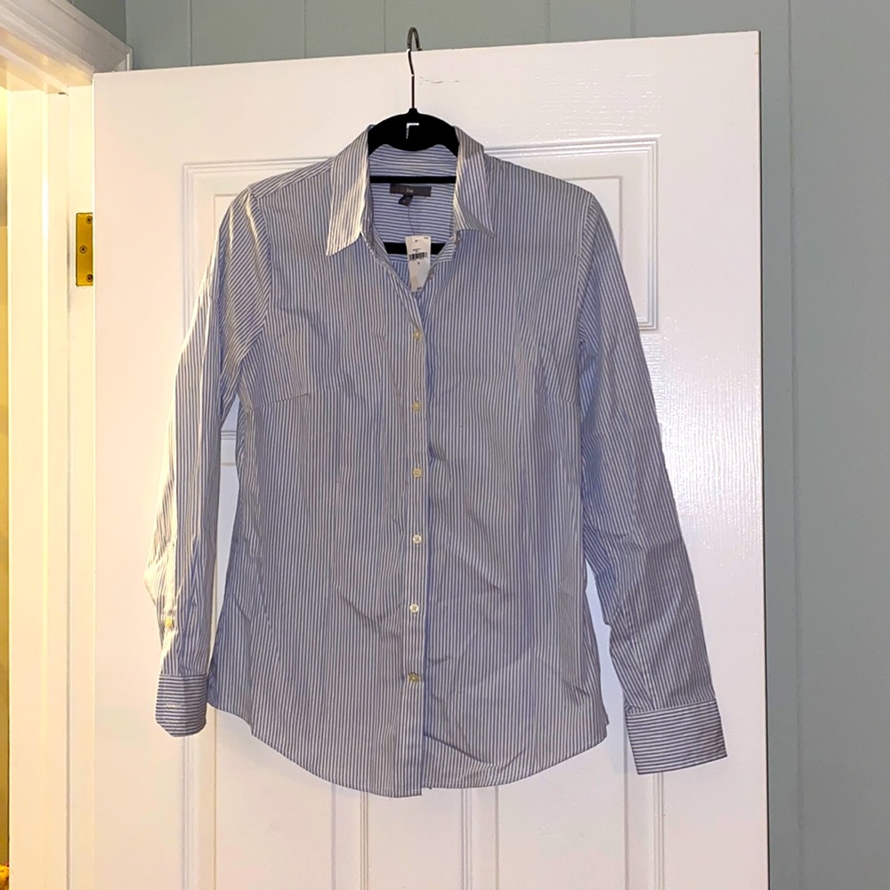 Gap NWT White w/ Blue Stripes button down shirt  S